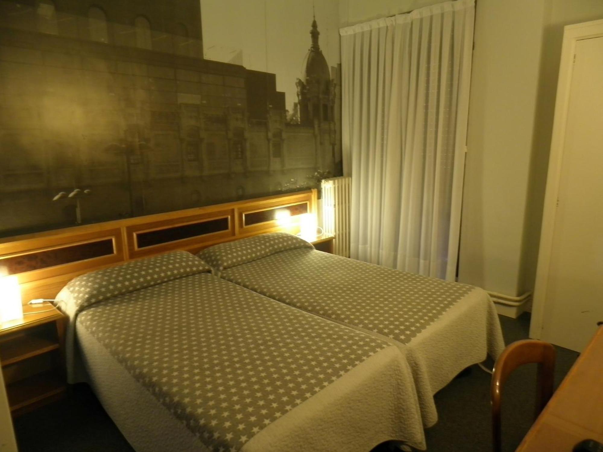 Tweepersoonskamer met 2 Aparte Bedden