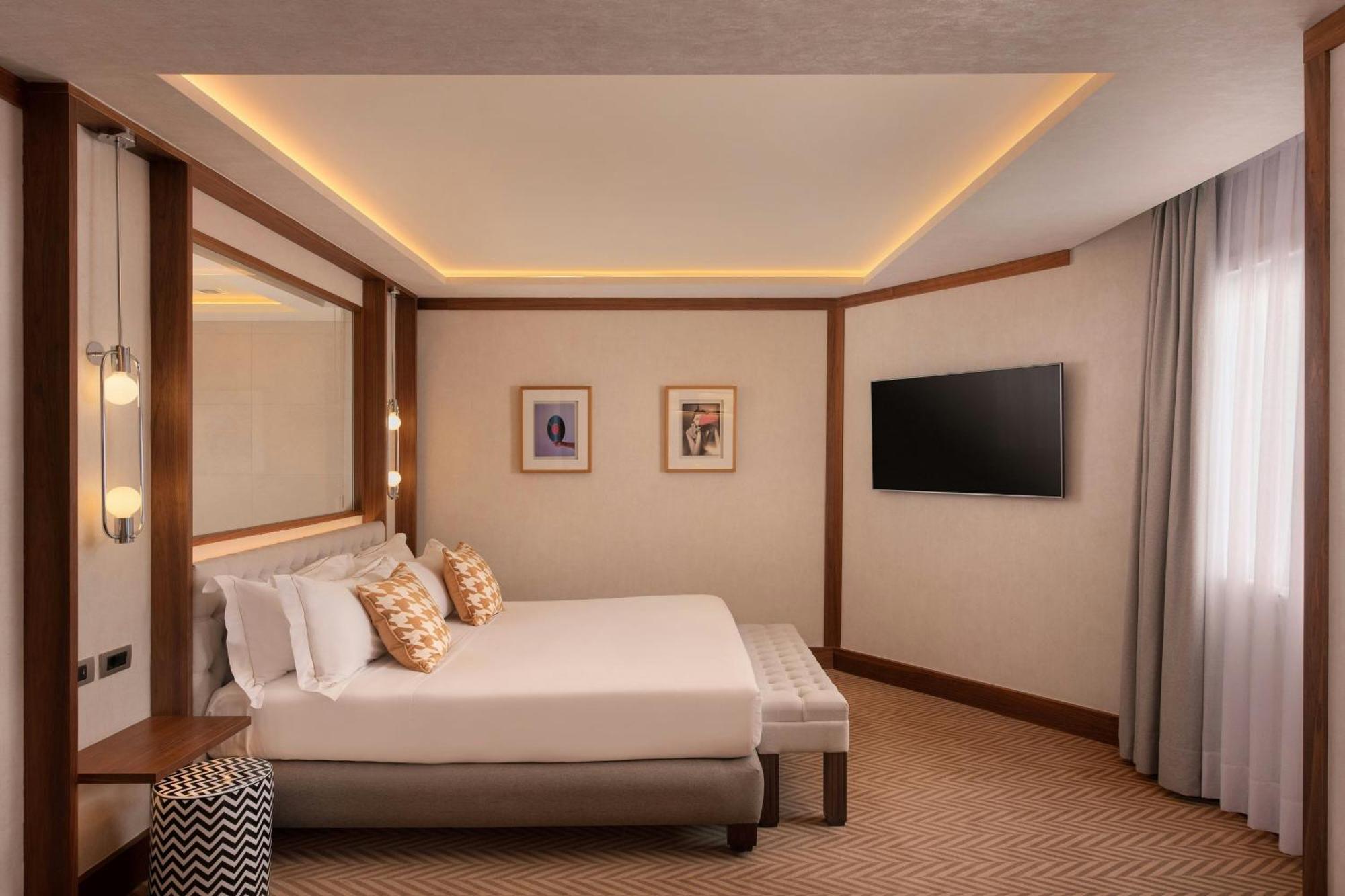 Premium Guest Room King Bed