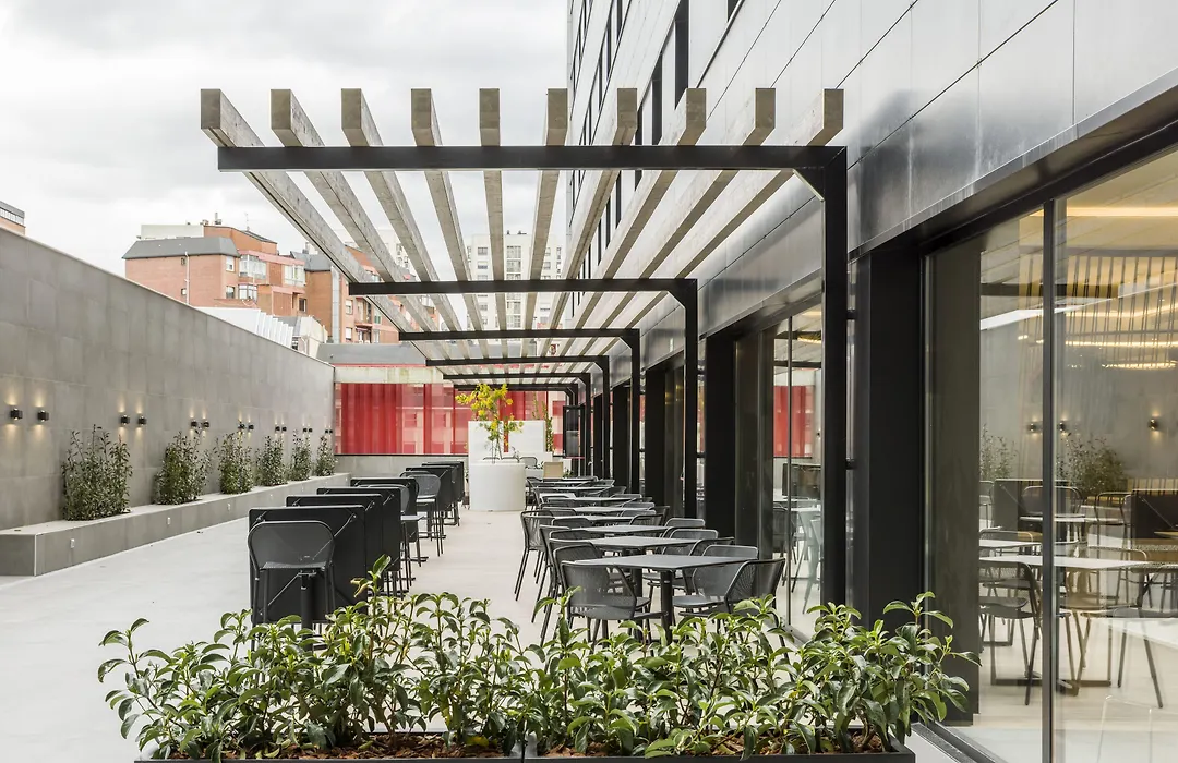 Hotel Ilunion San Mames-1